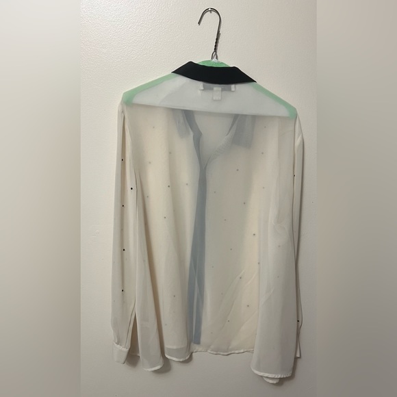 Lauren Conrad Sheer Blouse. Cream with black accents. Size XL - Picture 2 of 2